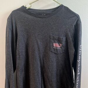 Vineyard Vines men’s LS small football shirt